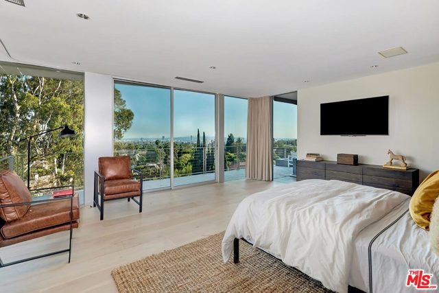 3 Bed Home for Sale in Los Angeles, California