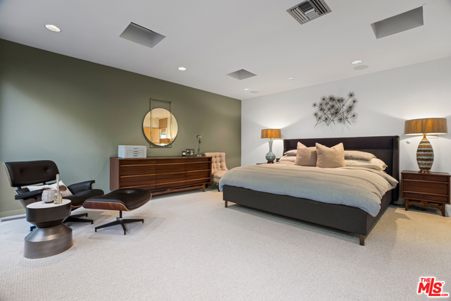 4 Bed Home for Sale in Los Angeles, California