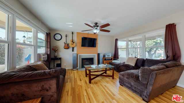 3 Bed Home for Sale in Hawthorne, California