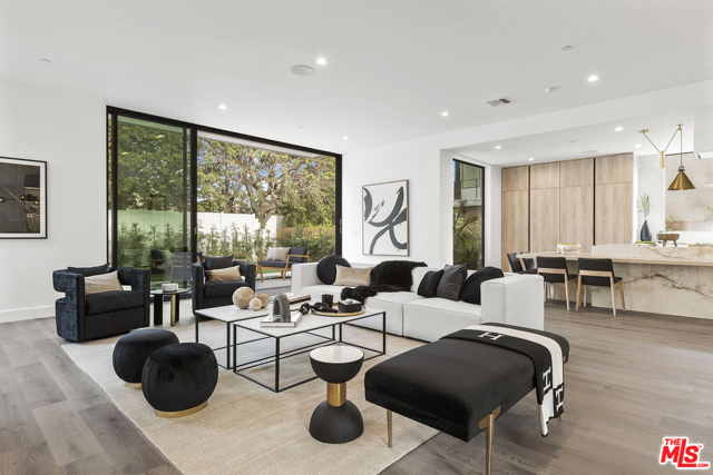 5 Bed Home for Sale in Los Angeles, California