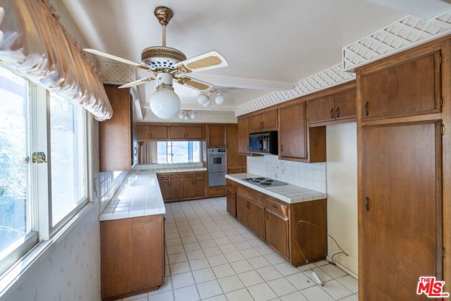 5 Bed Home for Sale in Playa del Rey, California