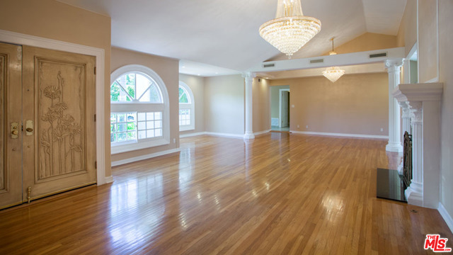 5 Bed Home for Sale in Encino, California