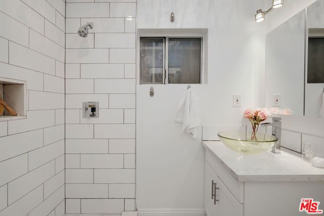  Income Home for Sale in Los Angeles, California