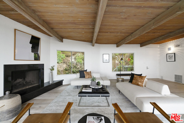2 Bed Home for Sale in Los Angeles, California