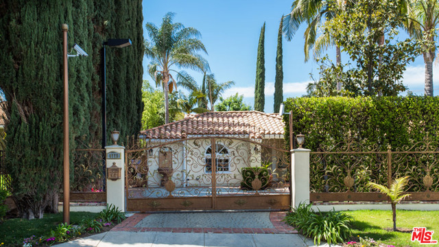 5 Bed Home for Sale in Encino, California