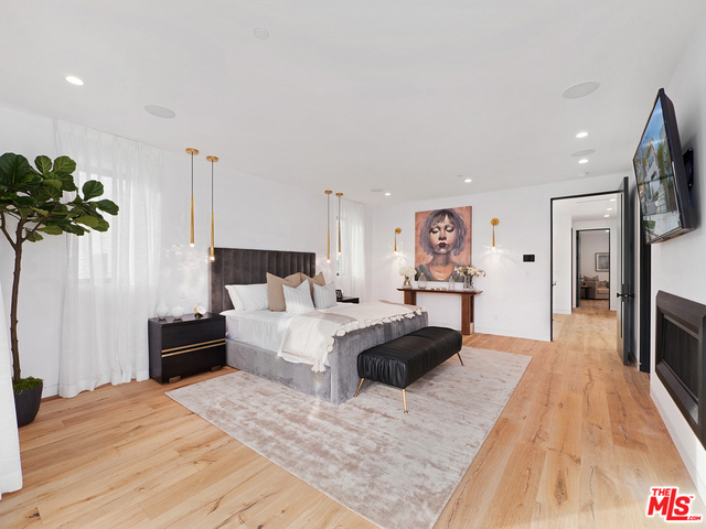 4 Bed Home for Sale in Los Angeles, California
