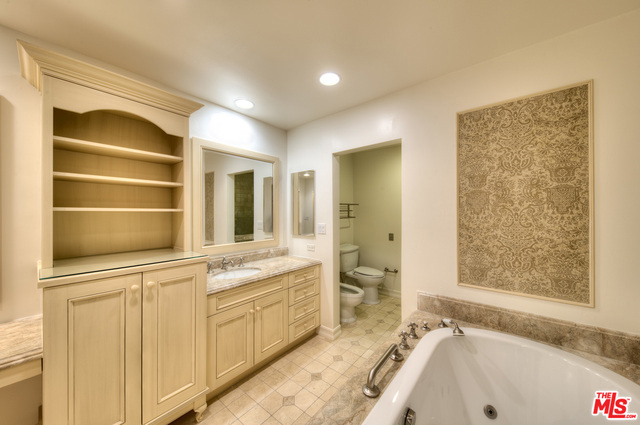 2 Bed Home for Sale in Los Angeles, California