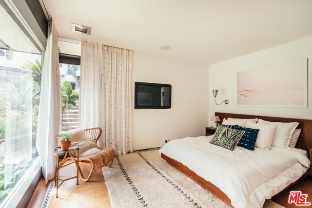 3 Bed Home for Sale in Pacific Palisades, California