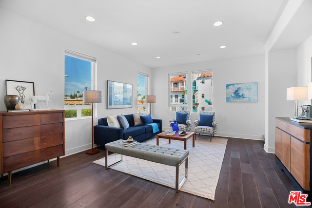 2 Bed Home for Sale in Los Angeles, California