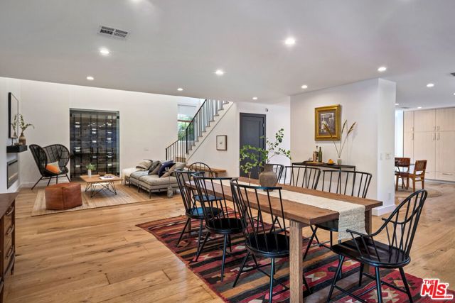 5 Bed Home for Sale in Studio City, California