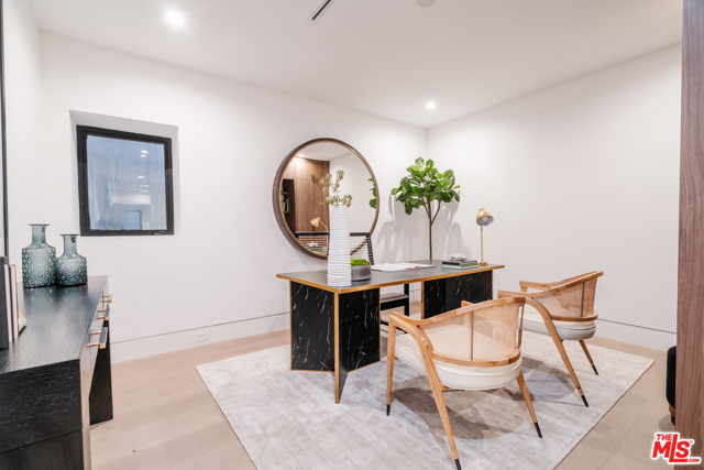 5 Bed Home for Sale in Pacific Palisades, California