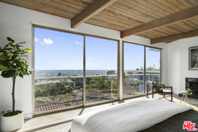 2 Bed Home for Sale in Los Angeles, California