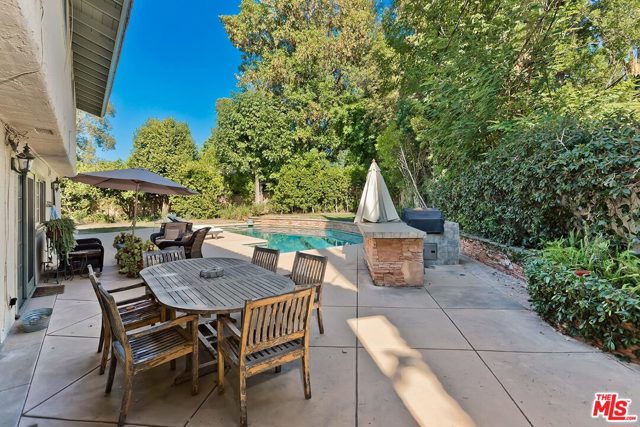 5 Bed Home for Sale in Encino, California