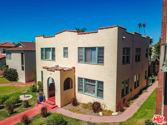 227 AVENUE F, Redondo Beach, California 90277, ,Residential Income,Sold,AVENUE F,19460230