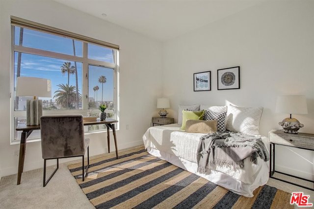 2 Bed Home for Sale in Los Angeles, California
