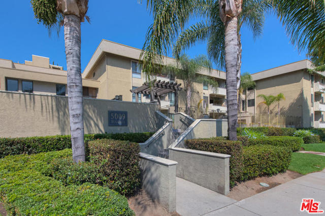 2 Bed Home for Sale in Sherman Oaks, California
