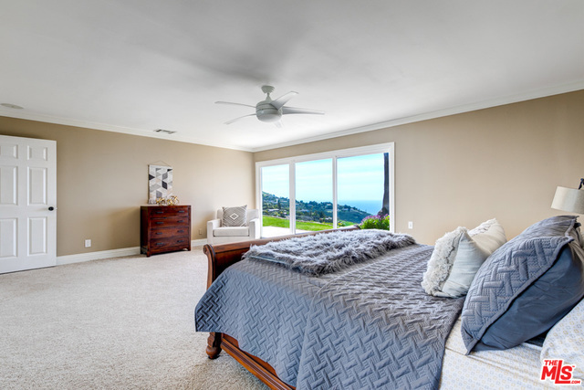 61 OCEANAIRE Drive, Rancho Palos Verdes, California 90275, 3 Bedrooms Bedrooms, ,3 BathroomsBathrooms,Residential,Sold,OCEANAIRE,19451576