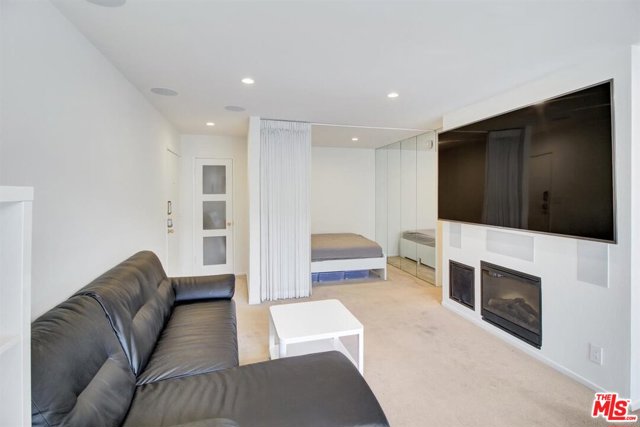  Home for Sale in Los Angeles, California
