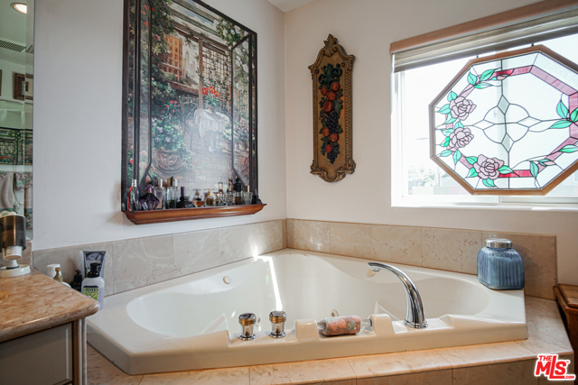 3 Bed Home for Sale in Playa del Rey, California
