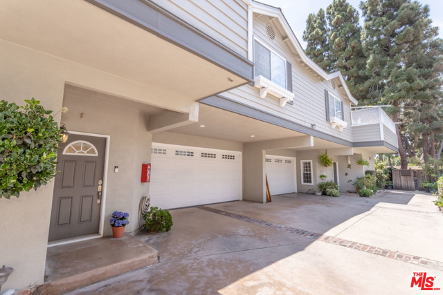 Front Door/Garage