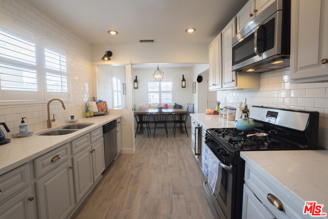 3 Bed Home for Sale in Hawthorne, California