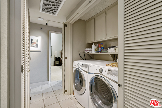 2 Bed Home for Sale in Valley Village, California