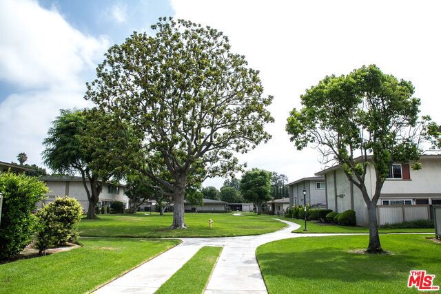 Photo of 655 W 6TH Street #B, Tustin, CA 92780