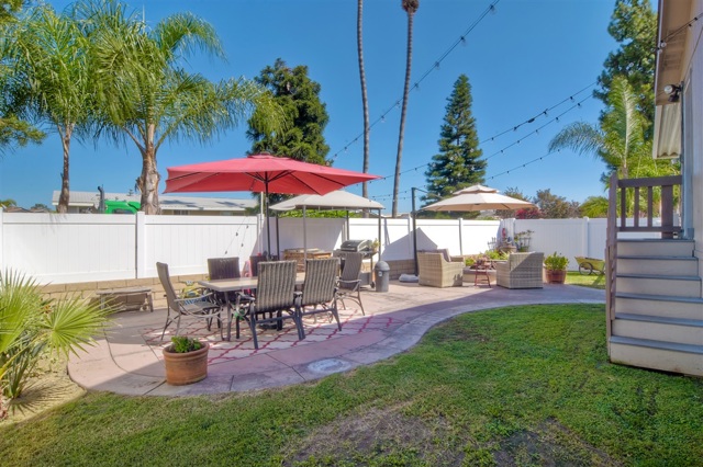 200 N El Camino Real