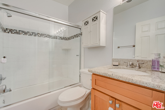 2 Bed Home for Sale in Los Angeles, California