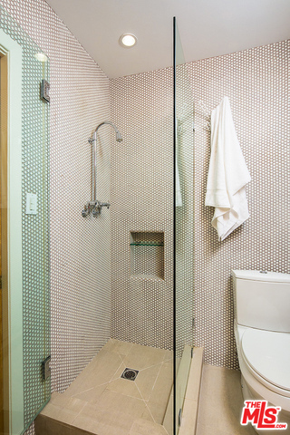 2 Bed Home for Sale in Los Angeles, California