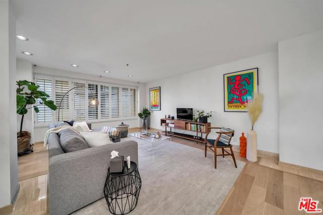 2 Bed Home for Sale in Los Angeles, California