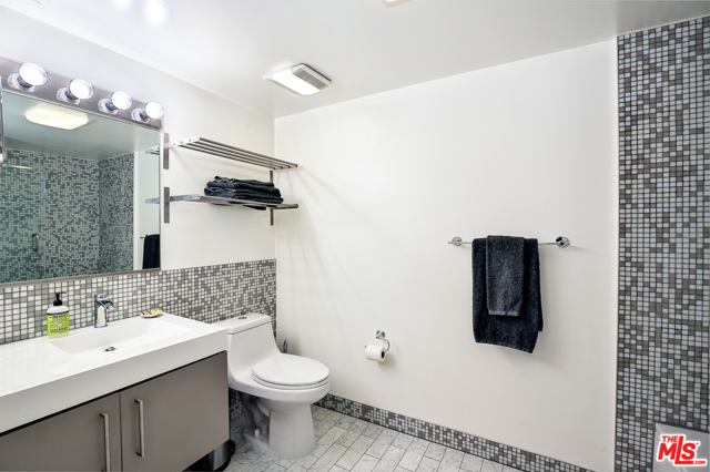 2 Bed Home for Sale in Los Angeles, California