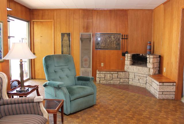 1908 Manzanita_Family Room2