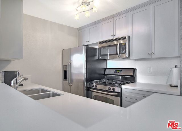 2 Bed Home for Sale in Los Angeles, California