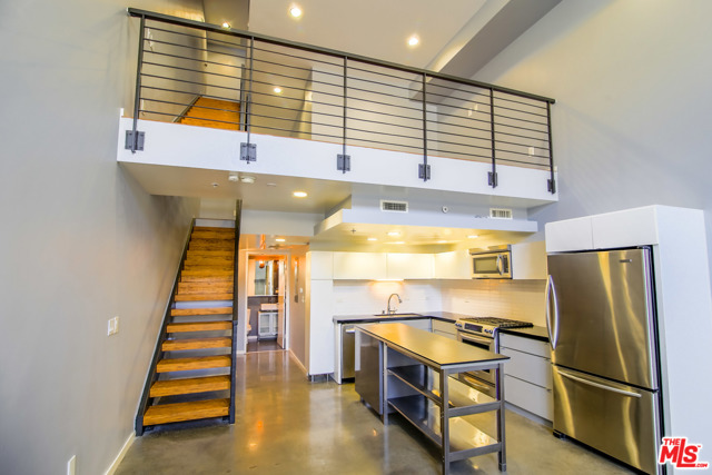 2 Bed Home for Sale in Los Angeles, California