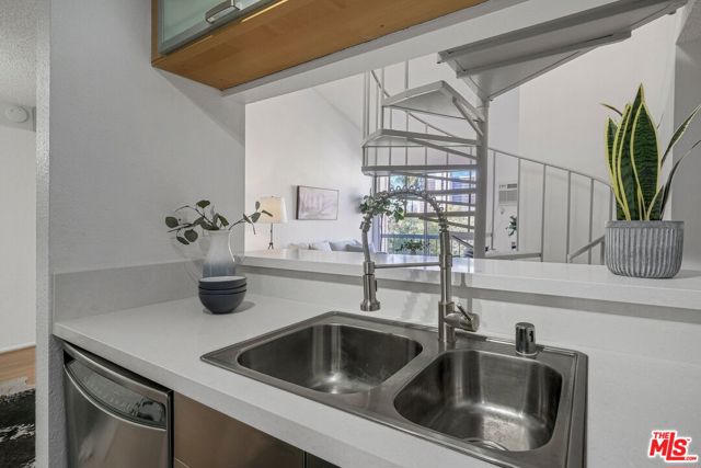 2 Bed Home for Sale in Los Angeles, California