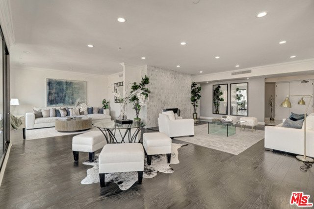 2 Bed Home for Sale in Los Angeles, California