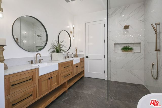 4 Bed Home for Sale in Valley Village, California