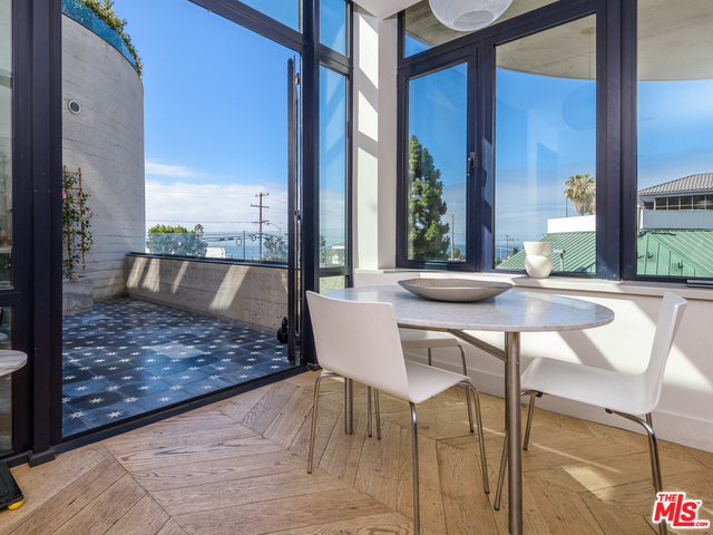 Photo of 17351 W SUNSET #2A, Pacific Palisades, CA 90272