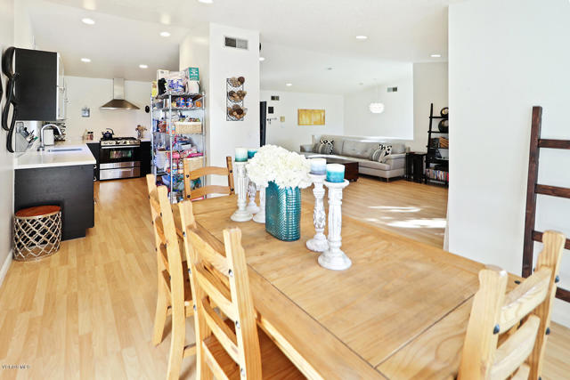 2 Bed Home for Sale in Agoura Hills, California