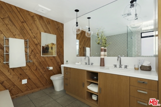 5 Bed Home for Sale in Los Angeles, California
