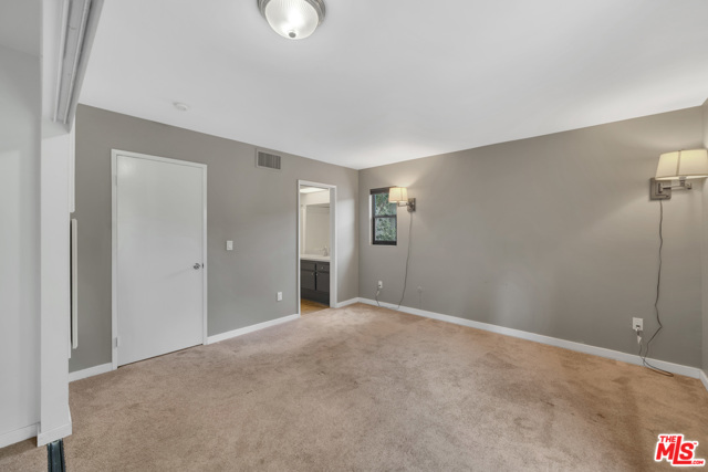 2 Bed Home for Sale in Van Nuys, California