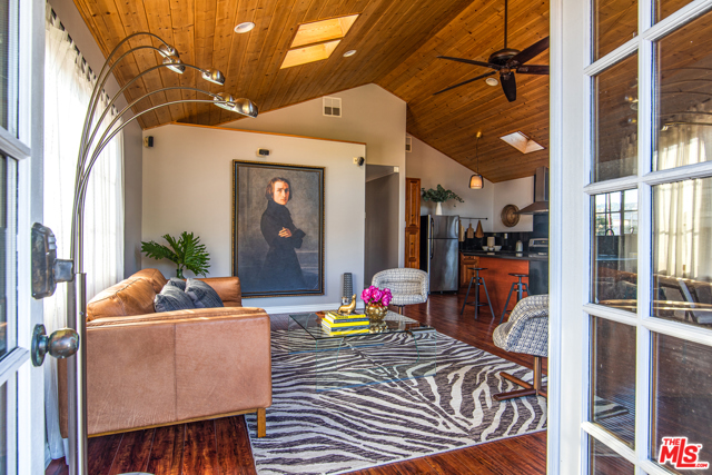  Income Home for Sale in Los Angeles, California