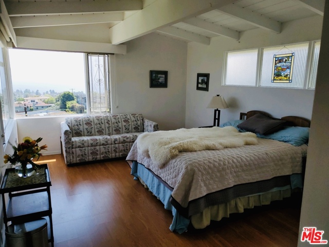 3 Bed Home for Sale in Pacific Palisades, California