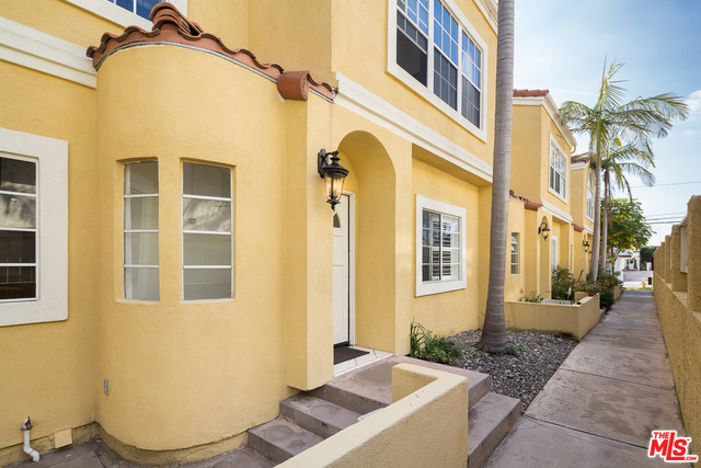 224 HELBERTA Avenue, Redondo Beach, California 90277, 3 Bedrooms Bedrooms, ,3 BathroomsBathrooms,Residential,Sold,HELBERTA,17261402