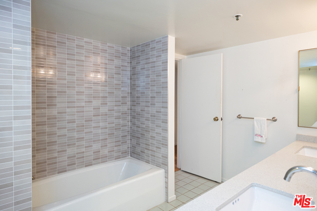 2 Bed Home for Sale in Los Angeles, California