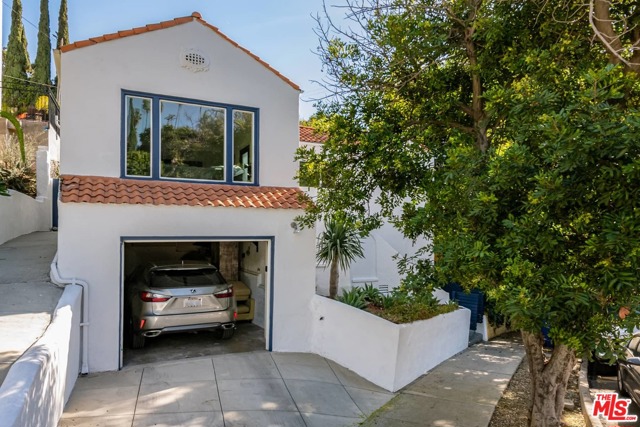 2 Bed Home for Sale in Los Angeles, California