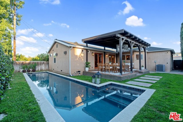 3 Bed Home for Sale in Encino, California