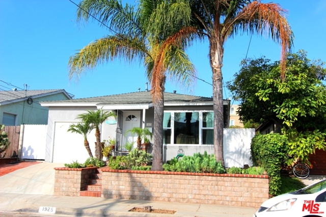 1925 Condon Avenue, Redondo Beach, California 90278, 2 Bedrooms Bedrooms, ,2 BathroomsBathrooms,Residential,Sold,Condon,20637550