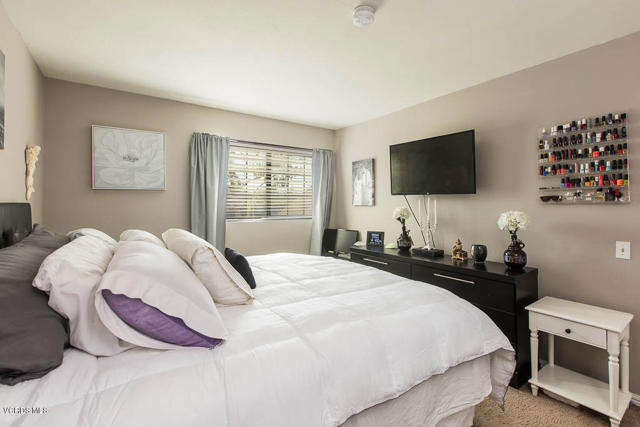 2 Bed Home for Sale in Thousand Oaks, California